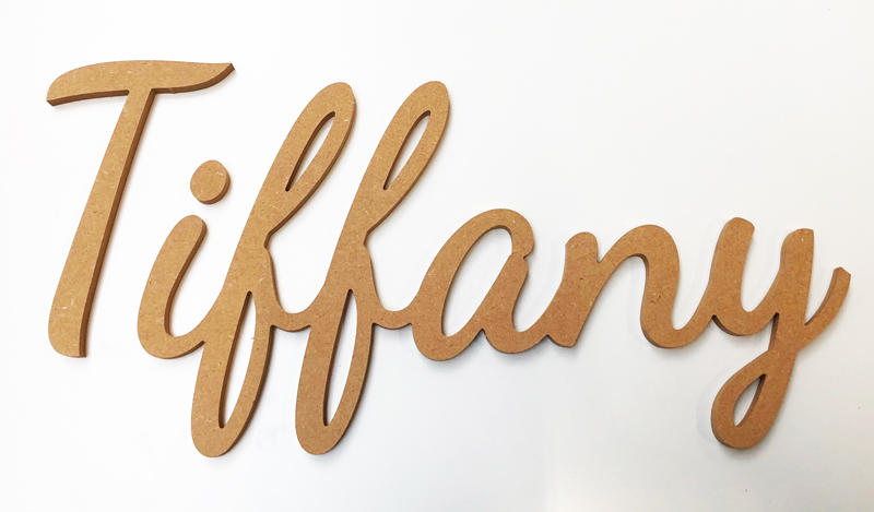 Prénom bois avec découpe en relief du prénom Tiffany