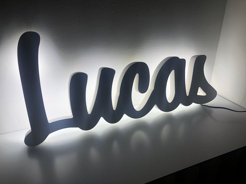 Prénom lumineux personnalisé en leds pour Lucas